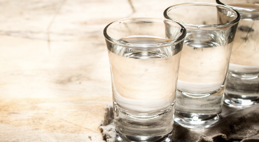 为什么白酒发酵后有酸味？什么会导致酒水变酸？