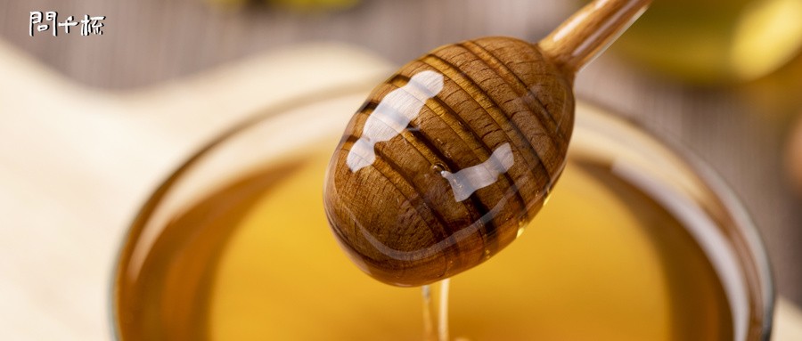 蜂蜜柚子茶可以混合白酒喝吗？蜂蜜是什么