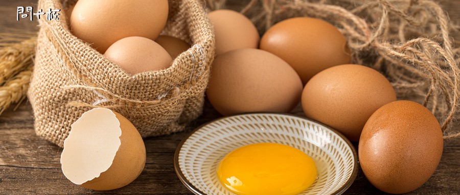 生鸡蛋加白酒为什么蛋清会熟？白酒腌鸡蛋是生的还是熟的